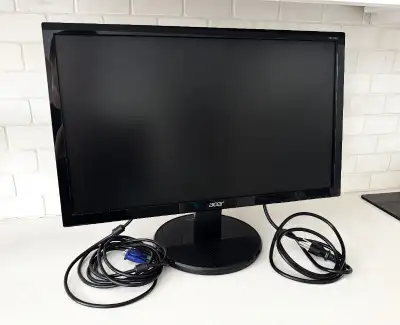 Acer Monitor 21 inches - Model K212HQL In excellent condition. Includes VGA cable. Hardware interfac...