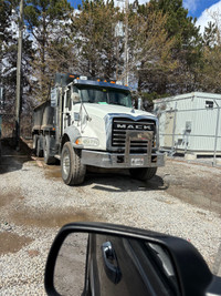 2015 Mack Dump Truck