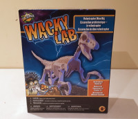 Wacky Lab Velociraptor Dig, BRAND NEW - NOUVEAU!