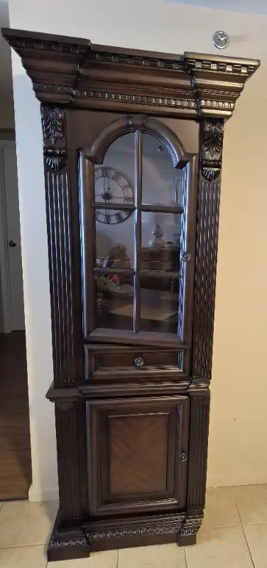 Living Room Credenza China Cabinet in Hutches & Display Cabinets in St. Catharines - Image 11