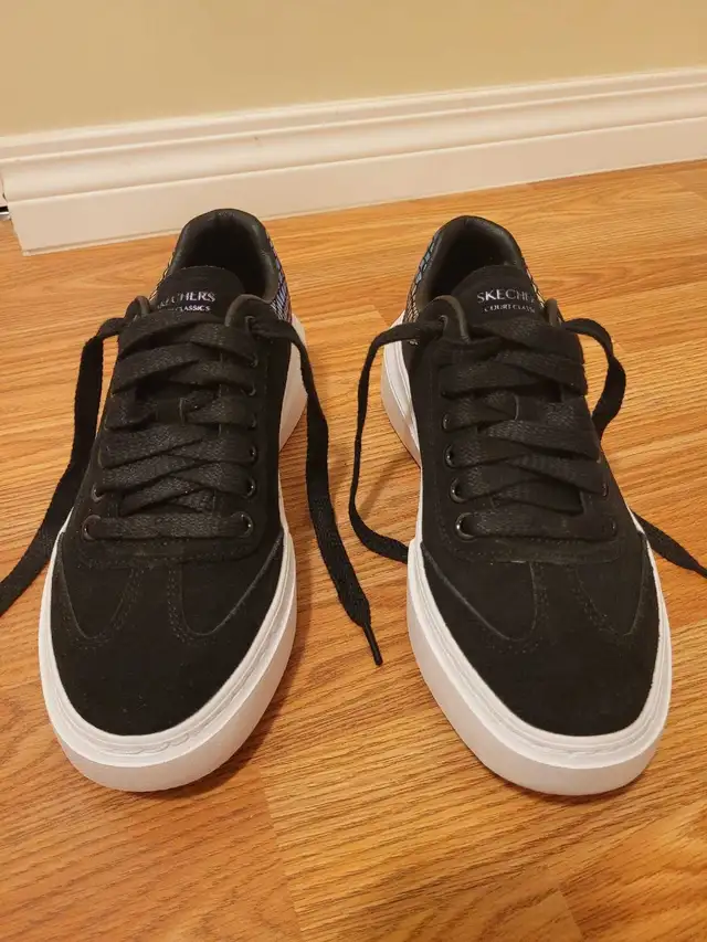 New Women's Skechers Cordova Mirrored brights athletic shoes in Women's - Shoes in Calgary - Image 10