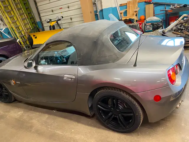 2003 BMW Z4542978584893214721
