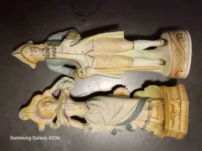 Vintage Victorian/ colonial  hand painted.  Status , View more