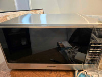 Panasonic countertop 1200w 1.6 cu.ft microwave BRAND NEW