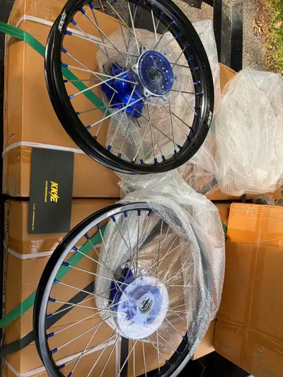 Brand new KKE wheels. $800 cash firm Limited supply, selling fast Wheels fit (19 rear, 21 front) 199...
