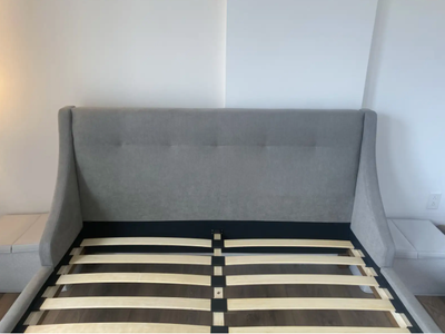 Bed Queen size Structube - Grand Lit Structube, View more