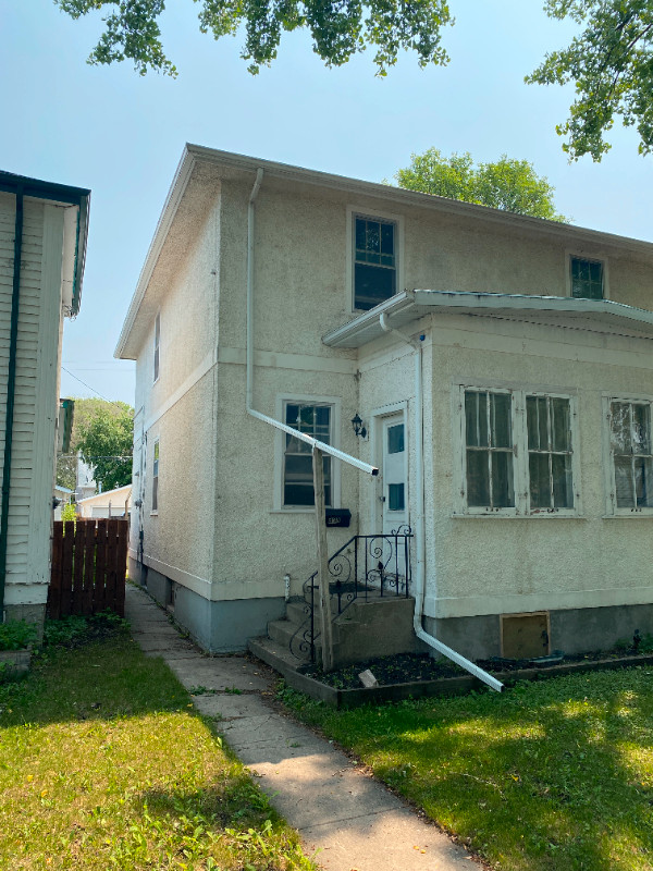 3 Bedroom in St .Boniface . Long Term Rentals Winnipeg Kijiji