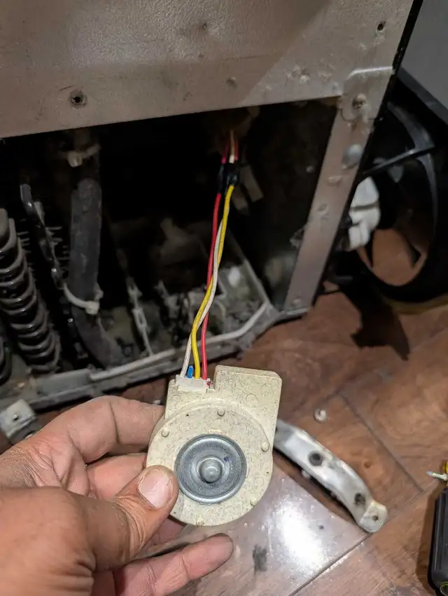 Repair and selling  in Washers & Dryers in City of Montréal - Image 4