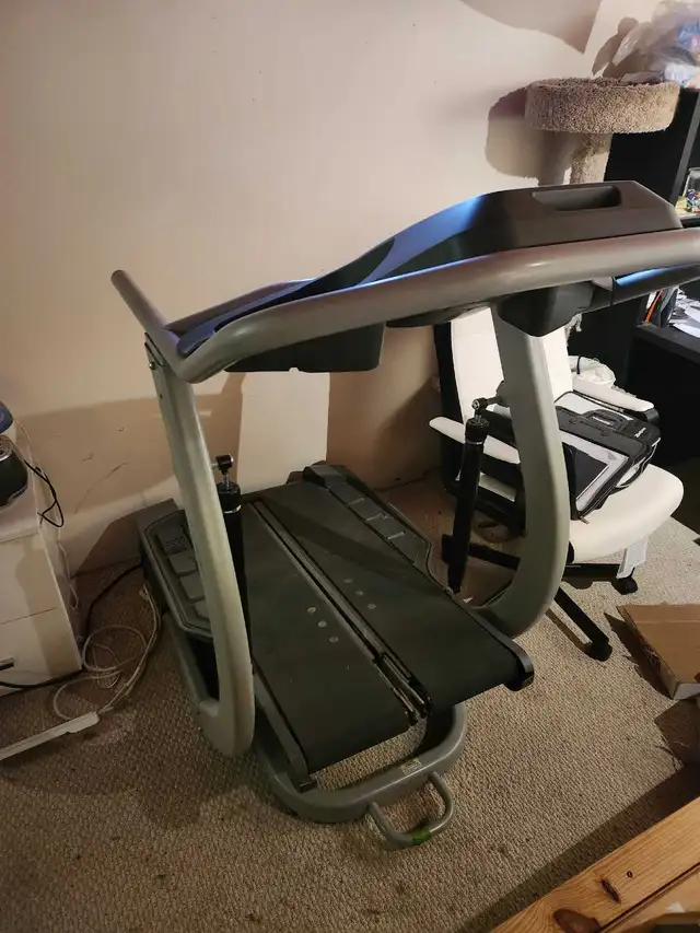 Treadclimber TC20  Bowflex in Exercise Equipment in Edmonton - Image 3