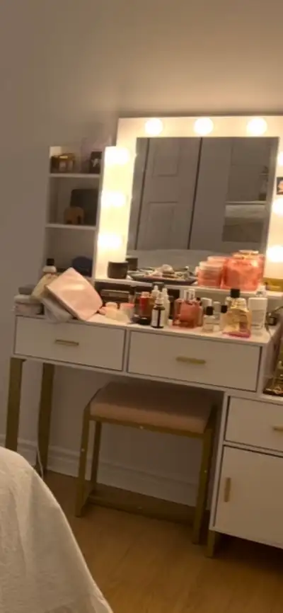 vanity mirror with 3 light colors and bench , View more
