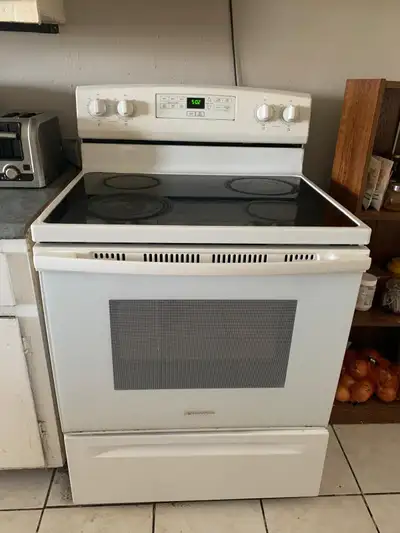 Amana Electric Stove in Excellent Condition, View more