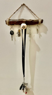 Hanging key holder 