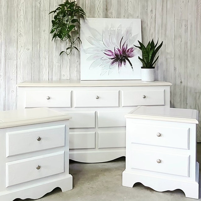 Refinished Bedroom set, 7 drawer dresser and 2 bedside tables