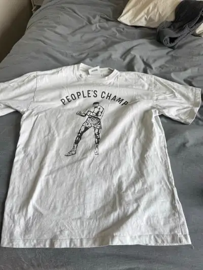 Pull&Bear Muhammad Ali 'People's Champ' graphic tee XS, View more