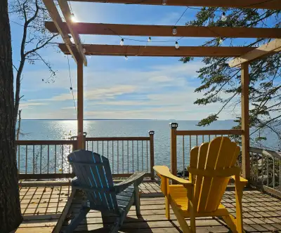 1300 ft timber frame cabin for sale furnished. 2 bedrooms, 1 bath, sleeps 6 in the loft. central hea...