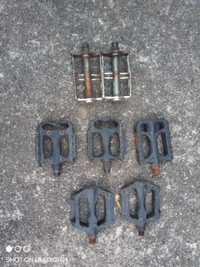 Bike parts (pedals)