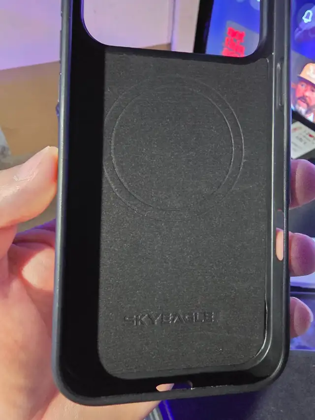 iPhone 17 pro max case and wallet in Cell Phones in Cambridge - Image 5