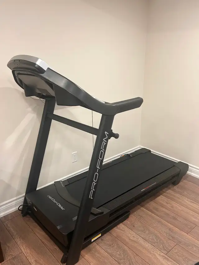 ProForm Sport 5.5 Folding Treadmill - iFit Enabled in Exercise Equipment in Markham / York Region - Image 5