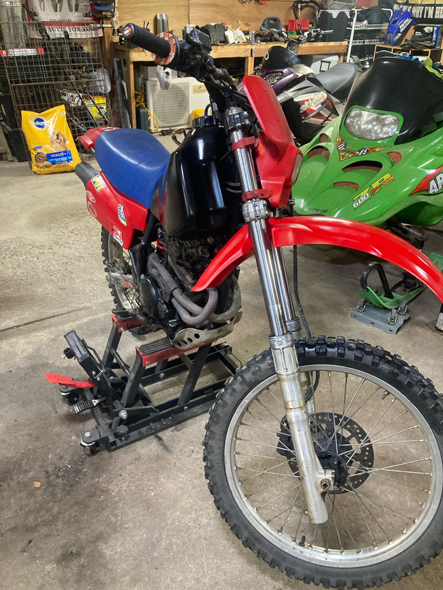Xr350r Honda  in Dirt Bikes & Motocross in Gatineau