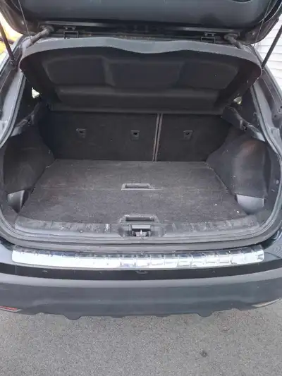 Great little SUV to maneuver around in the winter. Comes with winter tires on rims if you want them....