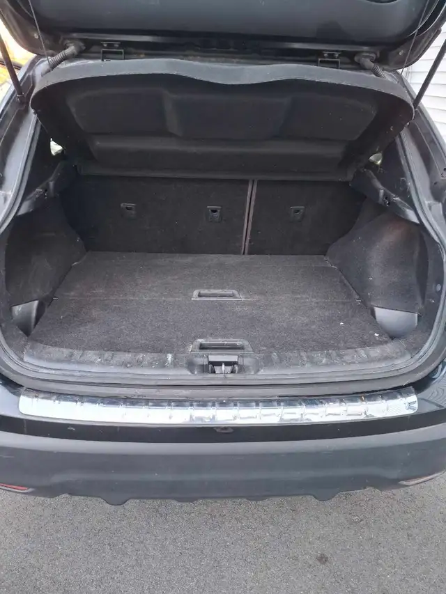 Nissan SUV in Cars & Trucks in City of Halifax - Image 2