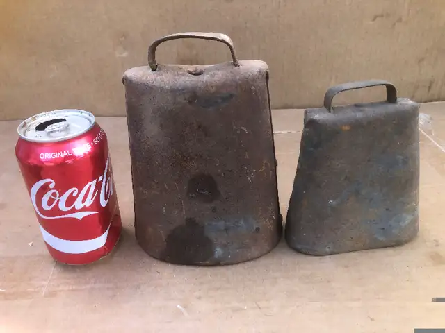 Vintage Cow Bells64307895071874121