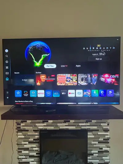 Smart TV - Samsung 55 inch -Q80C, View more