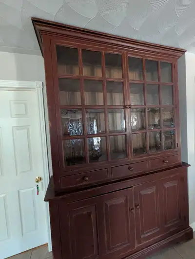Hutch display, View more