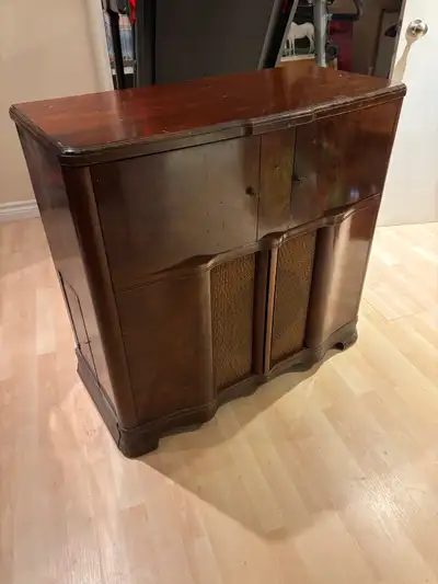 Vintage RCA Victor Radio Console, View more