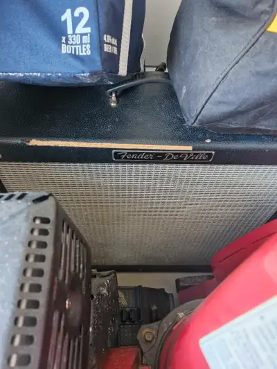 Amp Fender De ville, View more