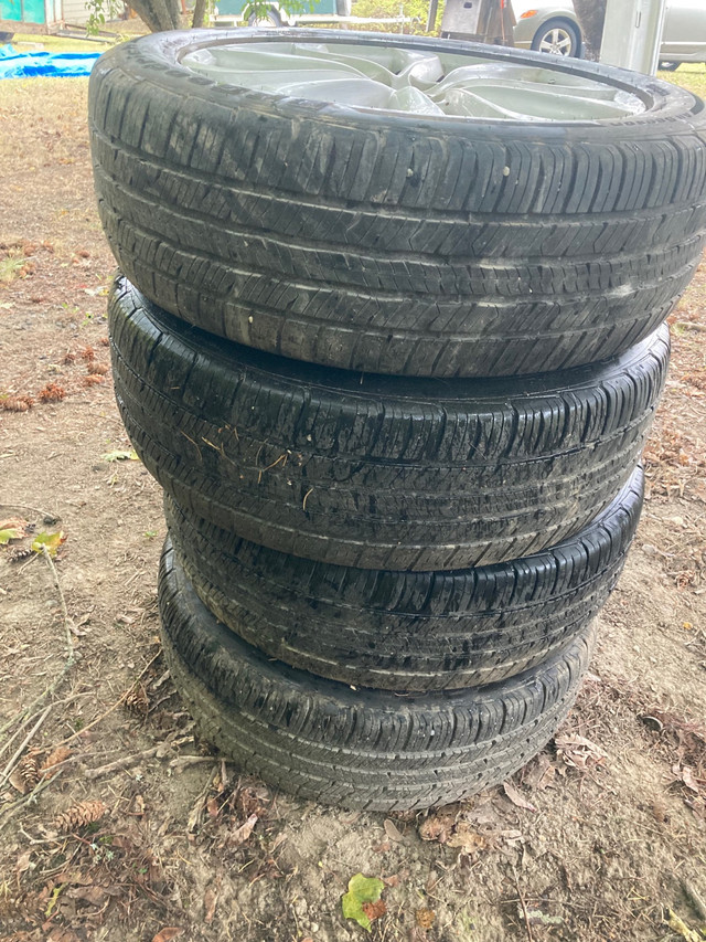 245 50 R20 all season tires on rims in Tires & Rims in Vernon - Image 2