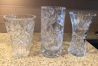 LARGE Collection Of Assorted Crystal Pieces in Home Décor & Accents in Vancouver - Image 2