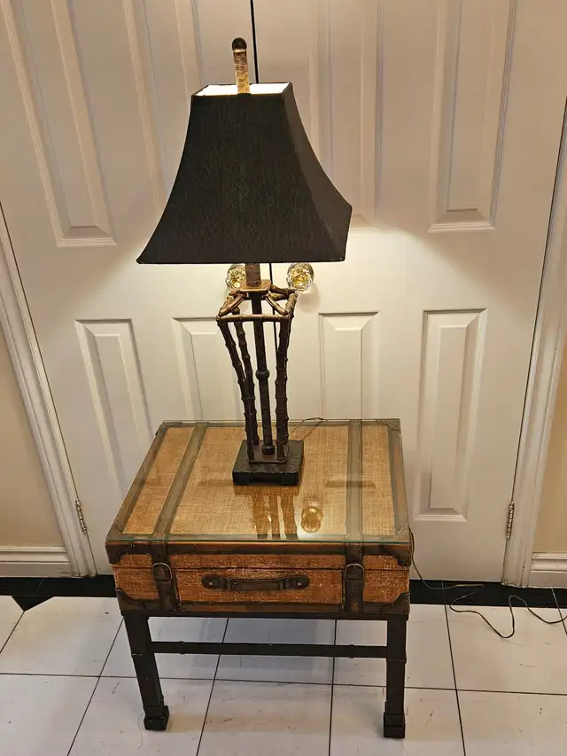 STILES BROTHERS STYLE SAFARI WICKER SIDE TABLE WITH DRAWER in Coffee Tables in City of Toronto - Image 3