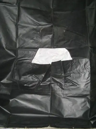 toile noir boîte camion 6.5 pieds Ford F-150 année 2000 pour fifth wheel avec snap . Trou pour l' at...