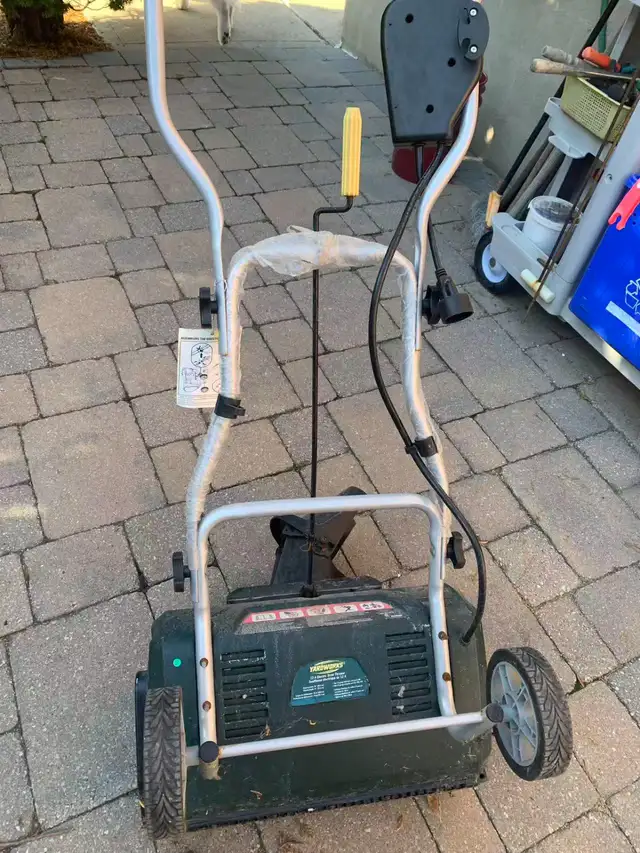 Electric snowblower in Snowblowers in City of Toronto - Image 5