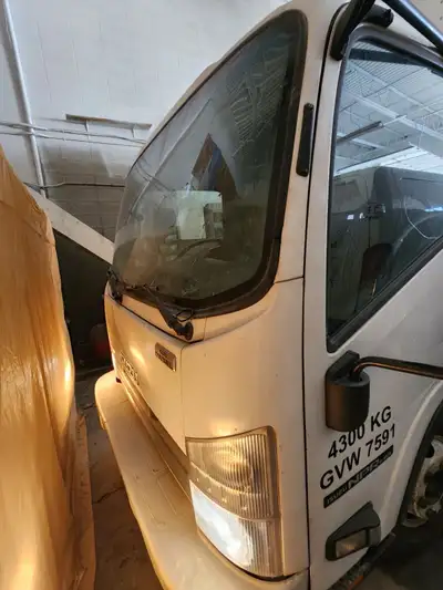 Isuzu truck for texturing and Ford transit van 