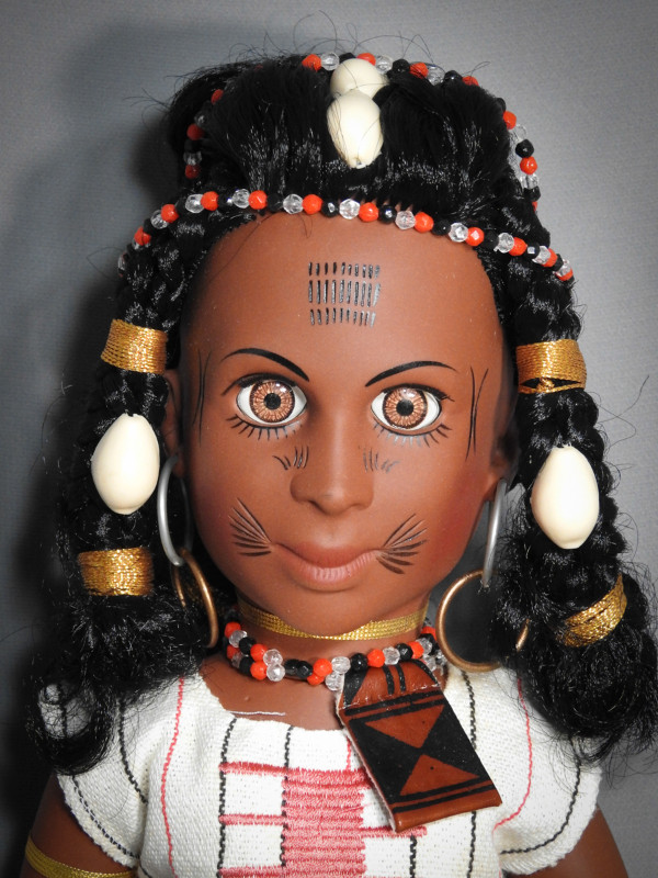 VINTAGE WEST AFRICAN EDUCATIONAL FULANI DOLL 1986 in Toys & Games in City of Toronto - Image 3
