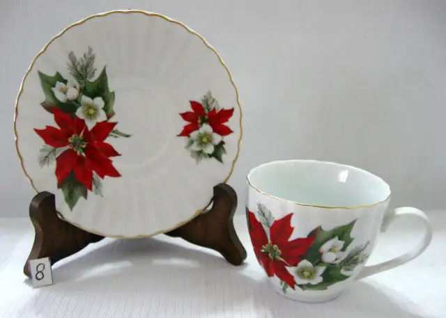 TASSES et SOUCOUPES VINTAGE JAPAN  CUP and SAUCERS (B) in Arts & Collectibles in West Island - Image 5