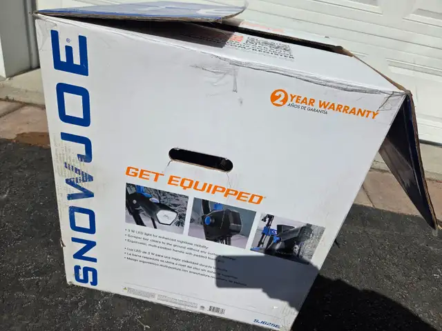 Souffleuse électrique Snow Joe 21`` in Lawnmowers & Leaf Blowers in West Island - Image 6