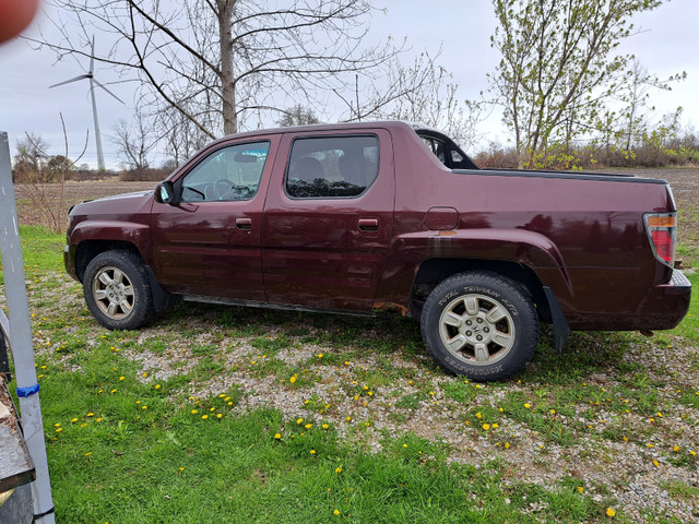 2007 Honda ridgeline 199000klm in Cars & Trucks in Hamilton - Image 2