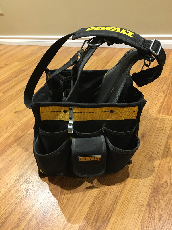 Dewalt Electrician Tote Bag in Tool Storage & Benches in Thunder Bay