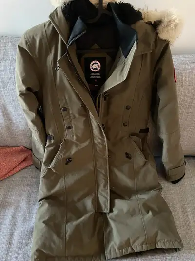 Canada goose parka in xs. Dt pick up only
