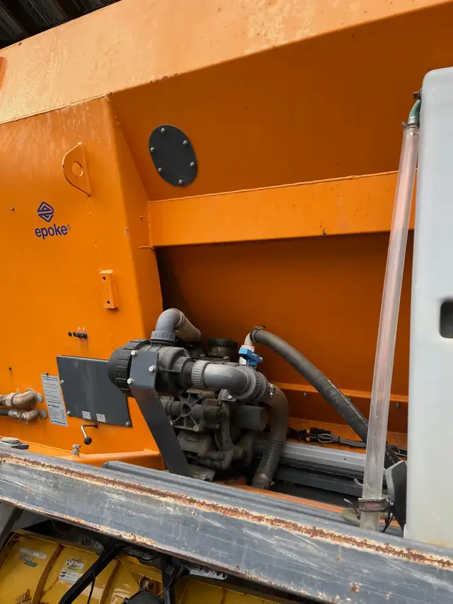 Saleuse Epoke 13 pieds à convoyeur in Other in Laurentides - Image 5