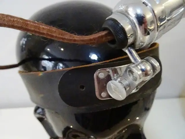 MEDICAL headlight 1930s antique SURGICAL LAMP original WORKS dans Art et objets de collection  à Hamilton - Image 4