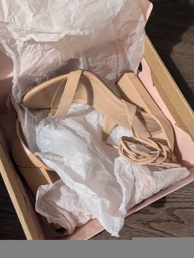 Talons Heels - nude - 4" - 40$ in Women's - Shoes in Laurentides - Image 3