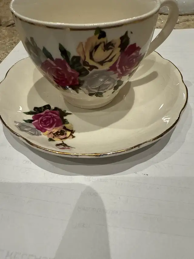 fine bone china with “Japan” on the bottom  in Arts & Collectibles in London - Image 6