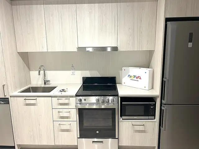 Modern 2B 2B Festival Condo for Rent in Vaughan