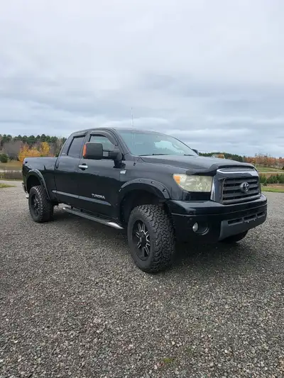 Overall good truck. Great suspension , 35" tires , 20" rims, 4.7L. Clean truck with lots of bones le...