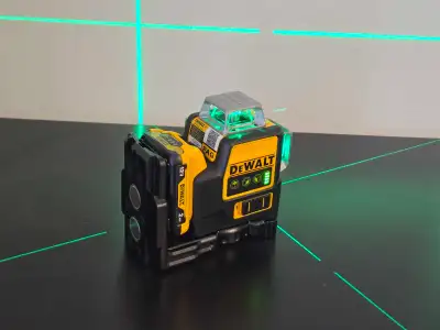 Brand new, never used Dewalt 360 green DW089LG. It has the locking pendulum system and is IP67 rated...