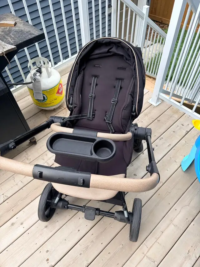 Safet 1st Car Seat Stroller Combo in Strollers, Carriers & Car Seats in Edmonton - Image 6